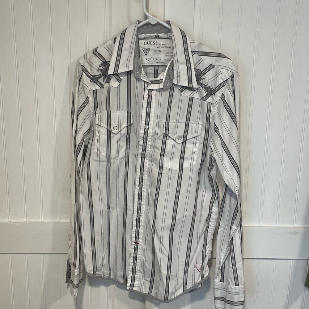 GUESS LONG sleeved men’s shirt size S.
